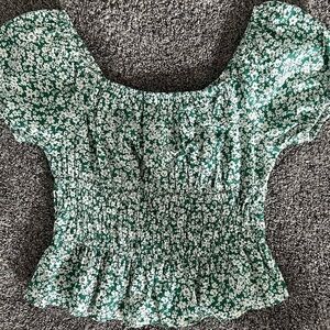 Sim&Sam floral blouse • M (fits like a small) • tags still on it • never worn
